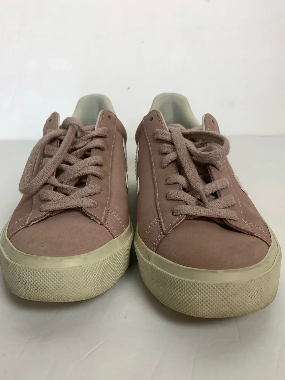 Veja pink campo nubuck sneakers size 8